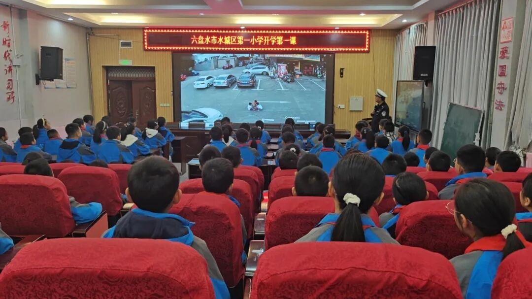 圖2 授課現場.jpg 圖2 授課現場.jpg