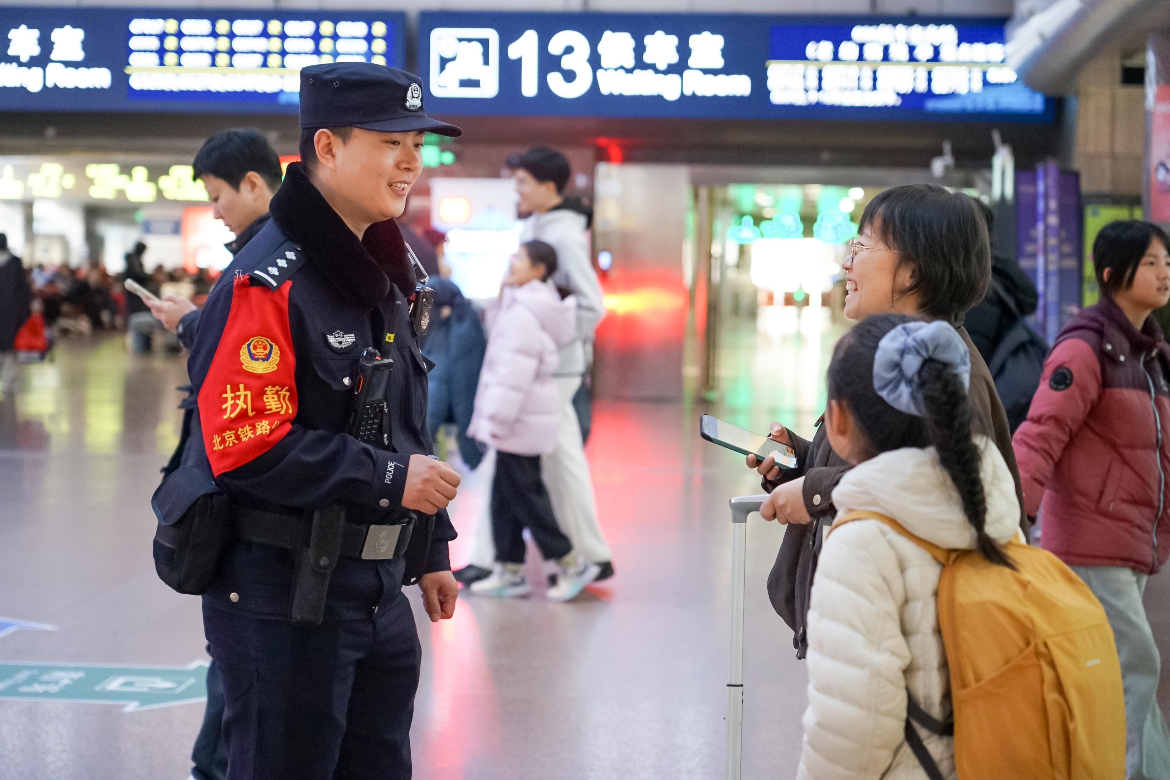 王澤鑫：暖心守護照亮旅客平安路